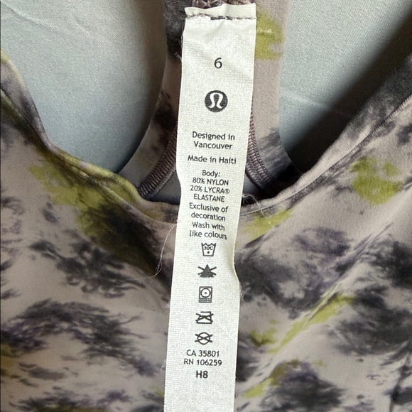 P01. Lululemon Cool Racerback Short Tank Top *Nulu
Radial TieDye
Size 6 - Picture 5 of 6